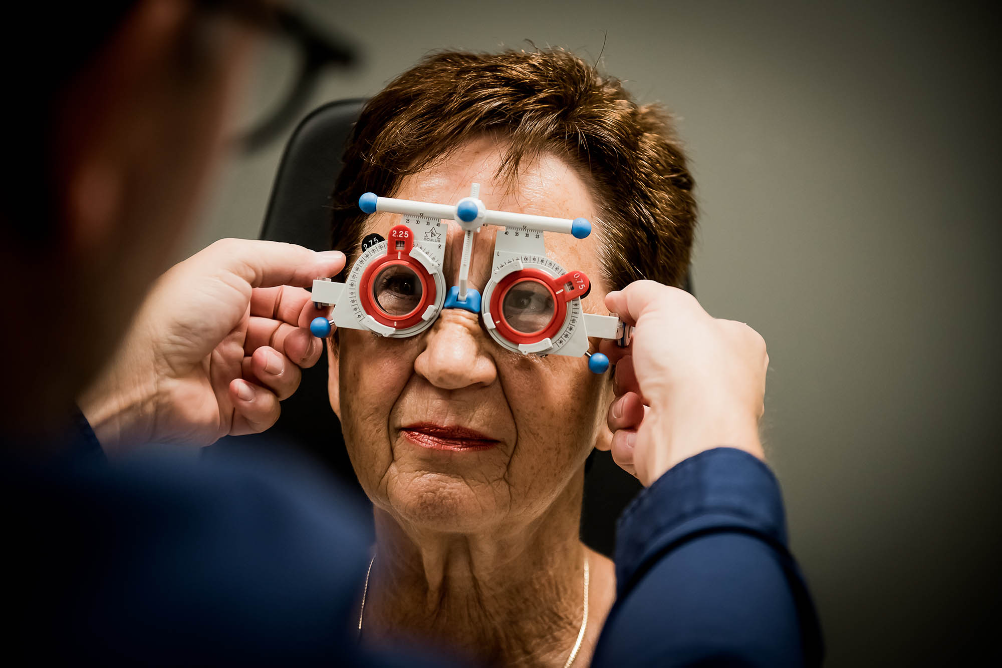 Optiek - Optometrist in Valkenburg. Nauwkeurige oogmeting, nieuwe bril of lenzen of paramedische oogzorg? Opticien Valkenburg? Vanderhallen, als ervaring telt!